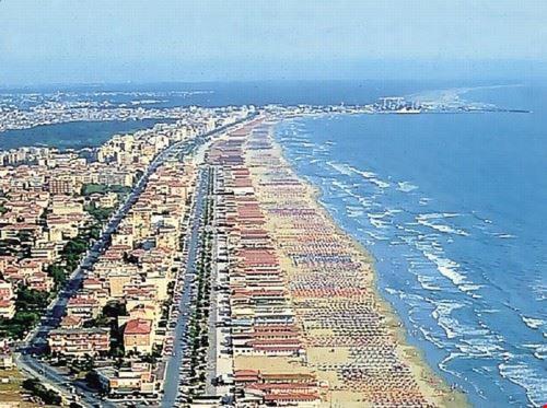 La Casina Giramondo Di Ele Viareggio Ngoại thất bức ảnh